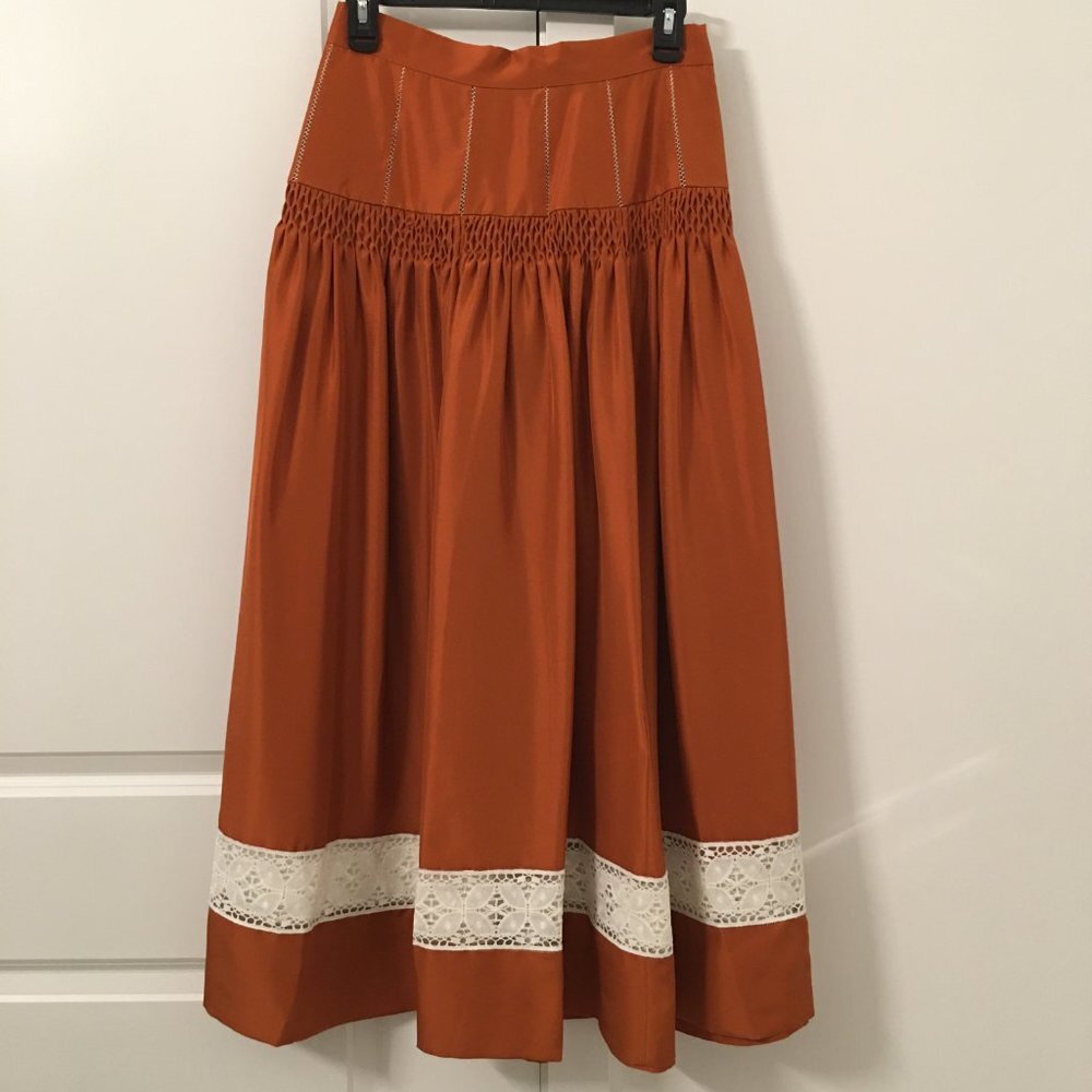 Women Elegant Lace-Accented 100% Silk Swirl Maxi Skirt with lace trim in size 4 - Picture 5 of 15